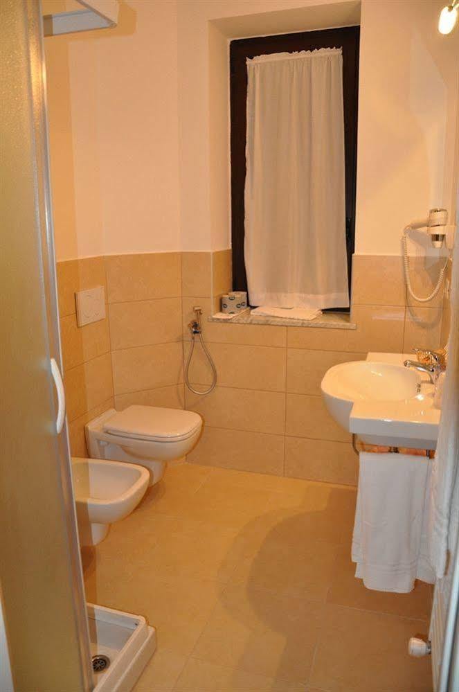 Hotel Saint Pierre Bagian luar foto